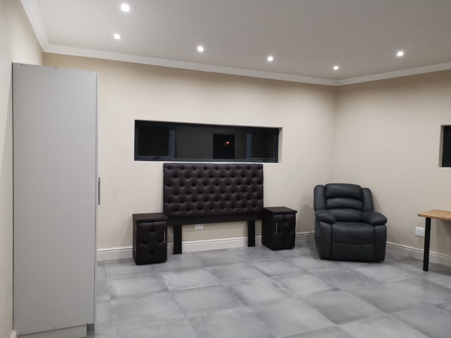 To Let 1 Bedroom Property for Rent in Pinelands Western Cape